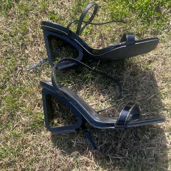 Fashion Nova Black Patent Geometric Block Heel Lace-Up Sandals - Picture 2 of 5